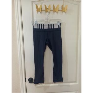 Lululemon Athletica Striped Navy White Capri Leggings Size 4